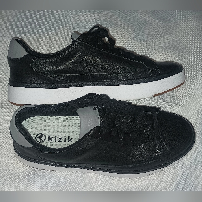 Kizik M's 8) W's 9.5) Black Vegas Casual Lace Up Hands Free Sneakers Good Condi